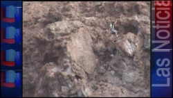 Adolescentes no miden el peligro y exploran el faro  de Mazatlán