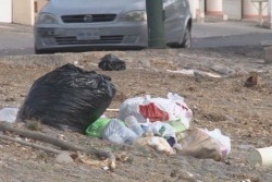 basura, llantas y hasta muebles quemados en el Boulevard Virreyes en Cañadas