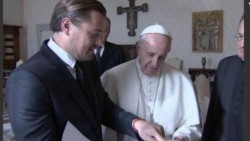 El papa recibe a DiCaprio; dialogan sobre medio ambiente