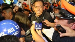 Llega Humberto Moreira a México; me hicieron un daño irreparable, dice
