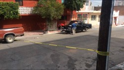 Hallan carro desmantelado en la Col. Centro