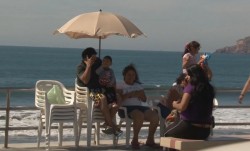 Madrugan para ganar un buen lugar y ovacionar a los Venados de Mazatlán.