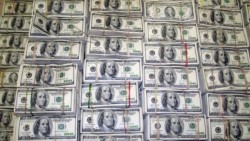 A media jornada, dólar se vende en $19.10