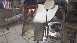 Tortilleros de la zona sur de Sinaloa denuncian competencia desleal.