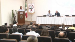 Ginecólogos presiden conferencia acerca del Zika