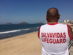 Salvavidas en espera de Semana Santa