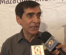 Regidor opina que el fomento de lábaros patrios, forman parte del desarrollo integral de los niños.