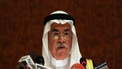 Arabia Saudita descarta recortes y tira el precio del petróleo