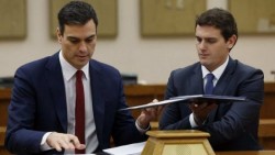 El PSOE y Ciudadanos firman un pacto de gobierno en España