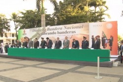 Conmemoran Día de la Bandera.