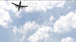 ONU entrega ayuda desde el aire a civiles cercados por yihadistas en Siria