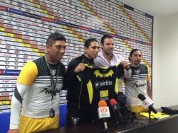 Cesan a Manrique como DT de Murcielagos
