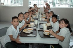 Fortalecen buenos hábitos alimenticios en escuelas de tiempo completo.