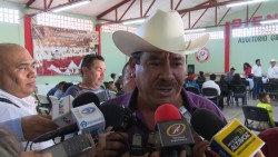Aunque no aceptaron su renuncia Rosendo Camacho dejara SEDATU para irse a campaña de Quirino Ordaz