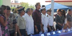 La escuela primaria "Narciso Mendoza" es sede de la ceremonia del lunes cívico.