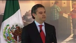Reprobados o de 'panzazo', 51% de maestros evaluados: SEP