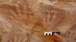 Estas manos de hace 8.000 años no son de humanos