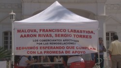 Sigue manifestación de comerciantes.