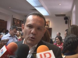 Garantizan pista de atletismo de Tartan