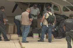 Aseguran marihuana y cristal en aeródromo a espaldas del seminario en culiacán