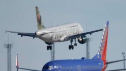 Desalojan aeropuerto de Denver, por posible amenaza de seguridad