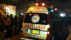 Aumentan a 72 los muertos por atentado suicida en Pakistán