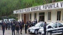 Detienen a 7 policías de Papantla por desaparición de tres jóvenes