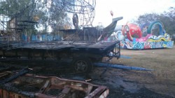 Se incendian carros alegóricos en Villa Unión.