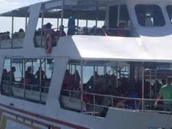 Catamaranes aprovechan los últimos días del periodo vacacional