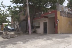 Piden que muevan poste de luz en la Colonia Hidalgo