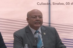 Pide rector a partidos y candidatos respeto a la autonomía.