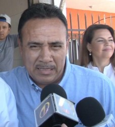 Candidato a Diputado del PAN por el Distrito XXIII, pide el voto ciudadano a Mazatlecos.