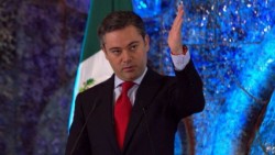 Darán de baja a mil 300 maestros en Guerrero por no hacer examen