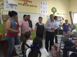 Entrega Sepyc equipamiento y otros artículos a la escuela primaria Tipo