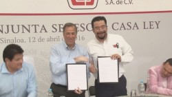 Firman convenio Casa Ley y Sedesol.