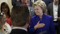 Clinton promete ir más a fondo que Obama en la reforma migratoria