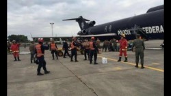 Avión de la Policía Federal llega a Ecuador con víveres