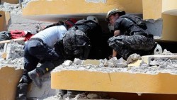 Ecuador sube impuestos por crisis tras sismo