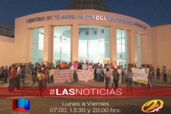 Maestros solicitan diálogo a las autoridades