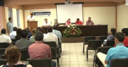 Estudiantes participan en el undécimo encuentro de egresados de la UAS.
