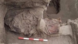 Hallan momia de 4 mil 500 años en Perú