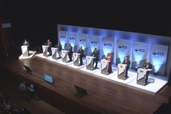 En medio de ataques no respondidos, se realiza el debate politico entre los 8 candidatos al gobierno de Sinaloa