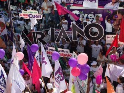 Se presentan dos quejas por colocación de propaganda en la plazuela.