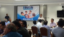 Se reúnen candidatos del PAN con constructores.