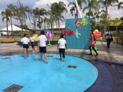 Niños y niñas festejan su día en el Parque Temático