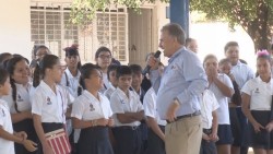 Fomenta la SEPyC valores en los niños de nivel básico con la entrega plantas