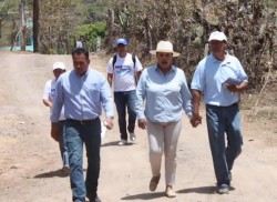 Preocupante el problema de vivienda en la región Sur de Sinaloa: Salvador García