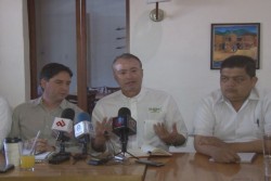 Se justitifca el candidato del PRI no haber asistido al encuentro de la intercamaral