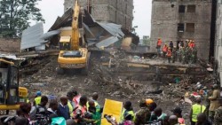 Kenia demuele edificios tras derrumbe que dejó 41 muertos