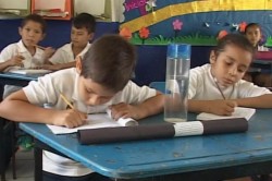 No habrá clases el martes 10 de mayo.